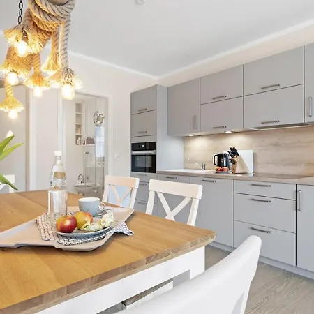 Appartamento Zum Faehrmann 2 Whg 1 Eg Links In 18356 *