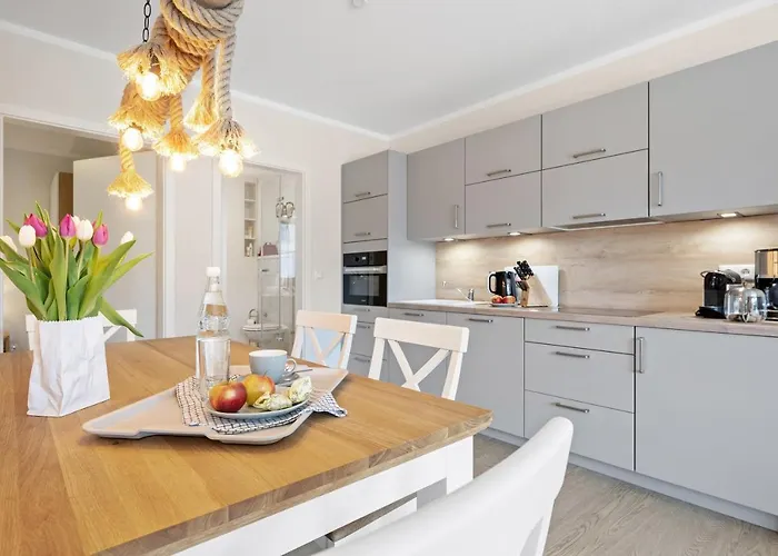 Διαμέρισμα Zum Faehrmann 2 Whg 1 Eg Links In 18356 *